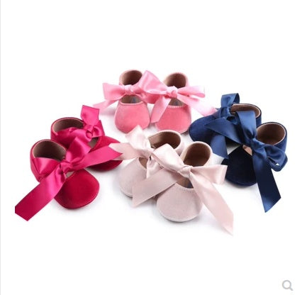 Sweet Giggles – Silky Bow Baby Slippers